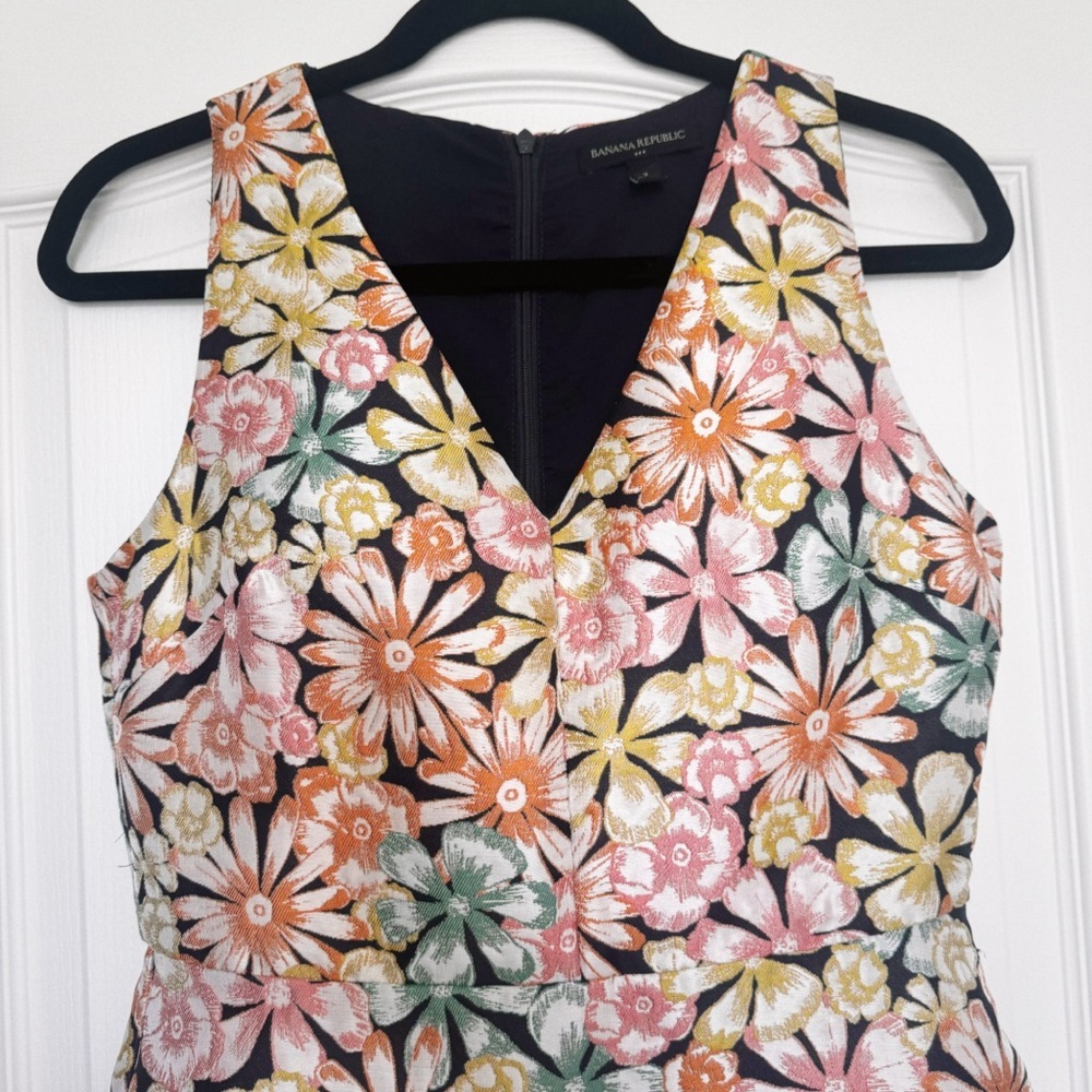 Banana Republic Brocade Iridescent multicolor Floral Dress with Pockets - Picture 15 of 17